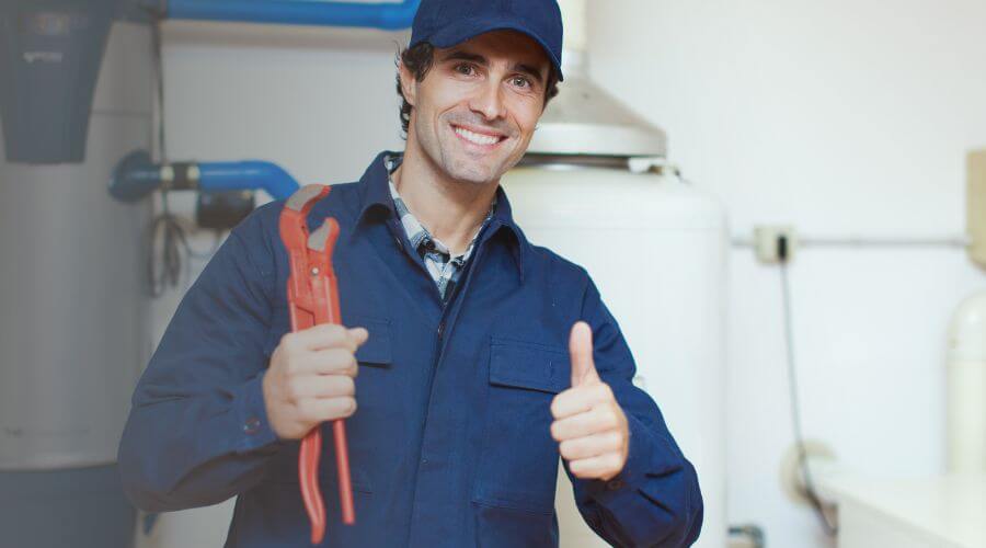 Expert burst pipe repair services in Girard, OH